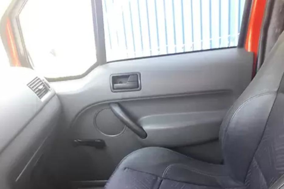 Продам Ford Transit Connect пасс. 2006 года в г. Тростянец, Винницкая область