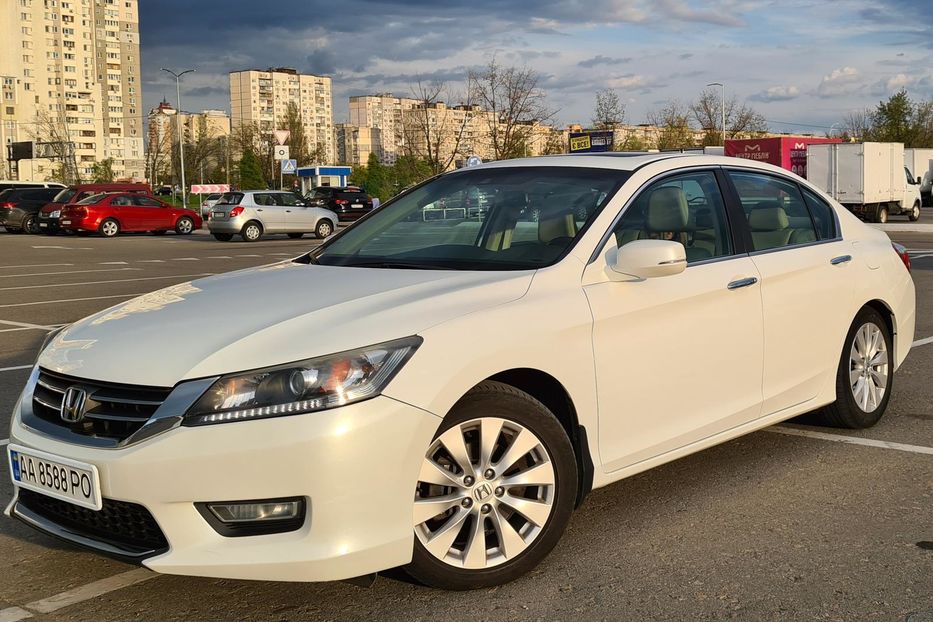 Продам Honda Accord EXL полная 2013 года в Киеве