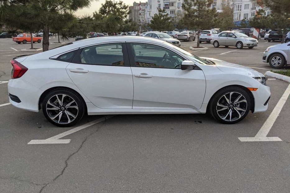 Продам Honda Civic SPORT 2019 года в Одессе