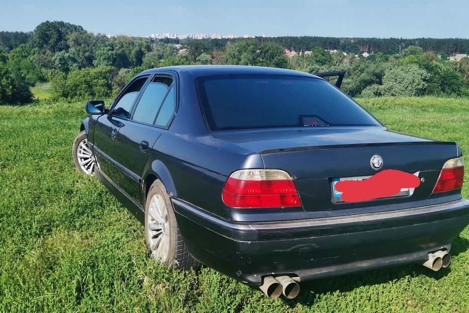 Продам BMW 750 1997 года в Харькове