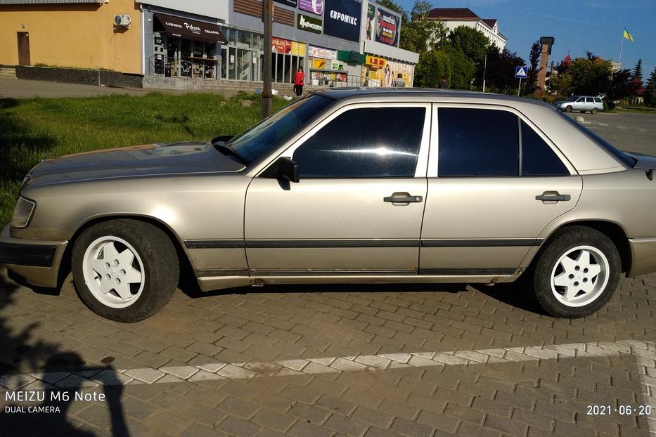 Продам Mercedes-Benz 260 1989 года в Ивано-Франковске