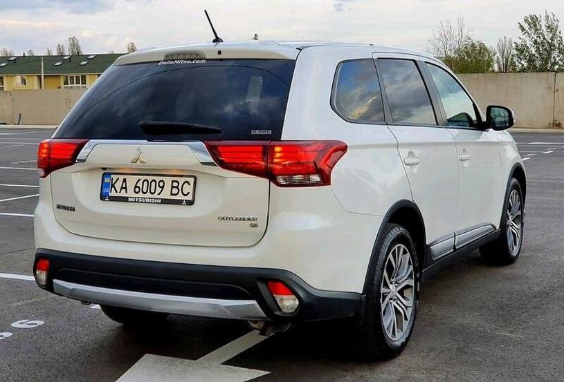 Продам Mitsubishi Outlander 2016 года в Киеве