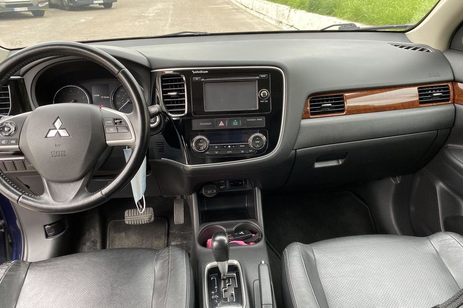 Продам Mitsubishi Outlander 2014 года в Киеве