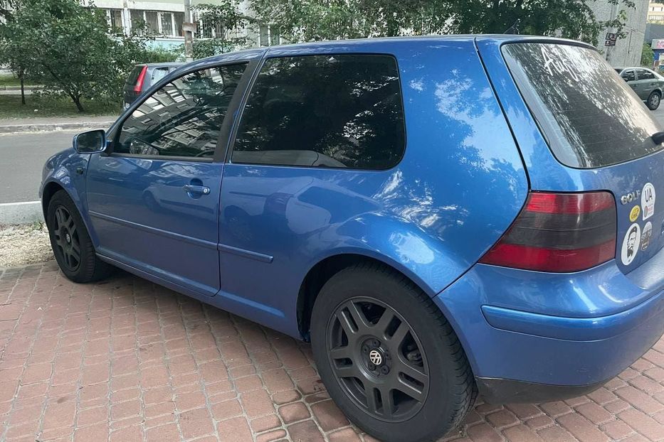 Продам Volkswagen Golf IV 2000 года в Киеве