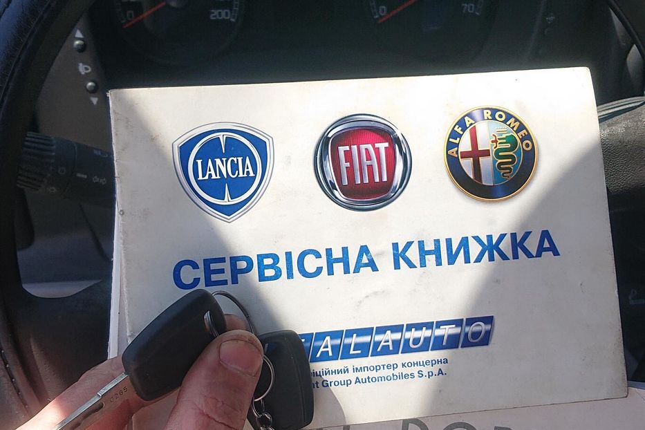 Продам Fiat Doblo пасс. 2011 года в Киеве