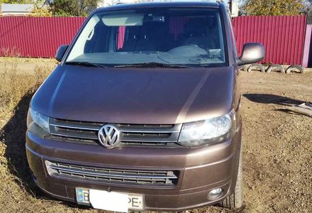 Продам Volkswagen T5 (Transporter) пасс. 2013 года в Одессе