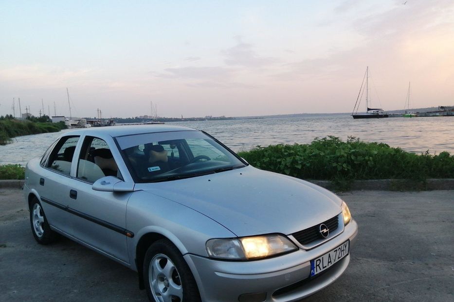 Продам Opel Vectra B 1.8 i 16V (115Hp) MT 1998 года в Николаеве
