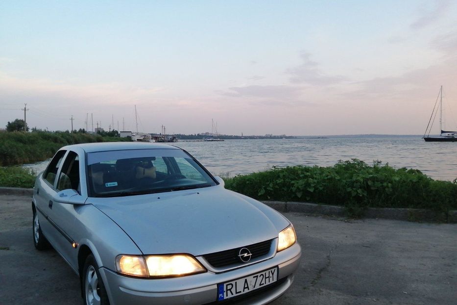 Продам Opel Vectra B 1.8 i 16V (115Hp) MT 1998 года в Николаеве