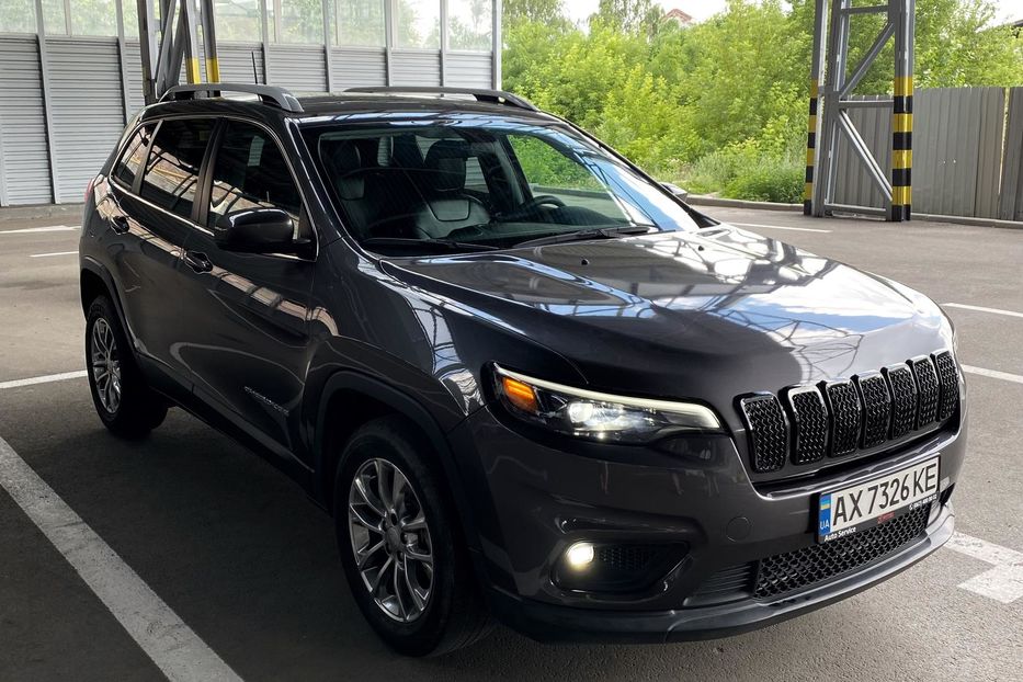 Продам Jeep Cherokee Latitude Plus 2018 года в Харькове