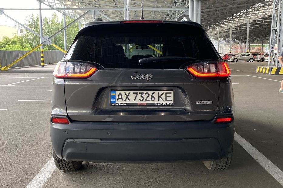 Продам Jeep Cherokee Latitude Plus 2018 года в Харькове