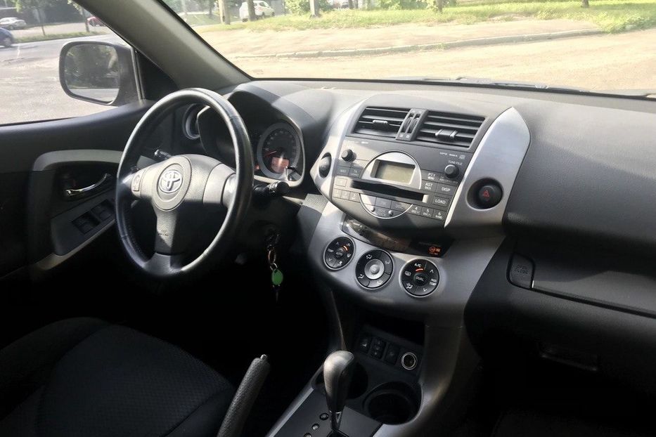 Продам Toyota Rav 4 2007 года в Киеве