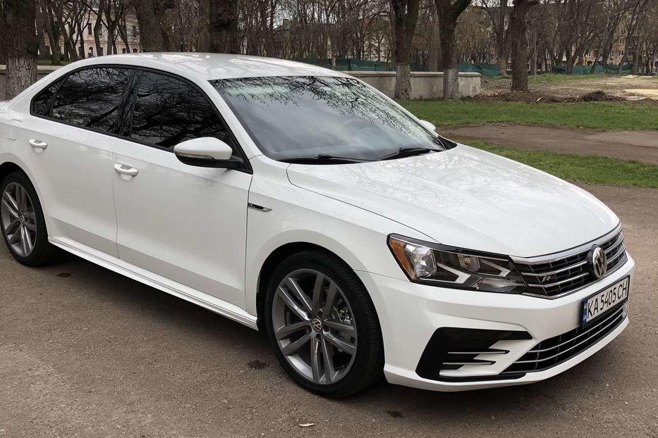 Продам Volkswagen Passat B7 2017 года в Киеве