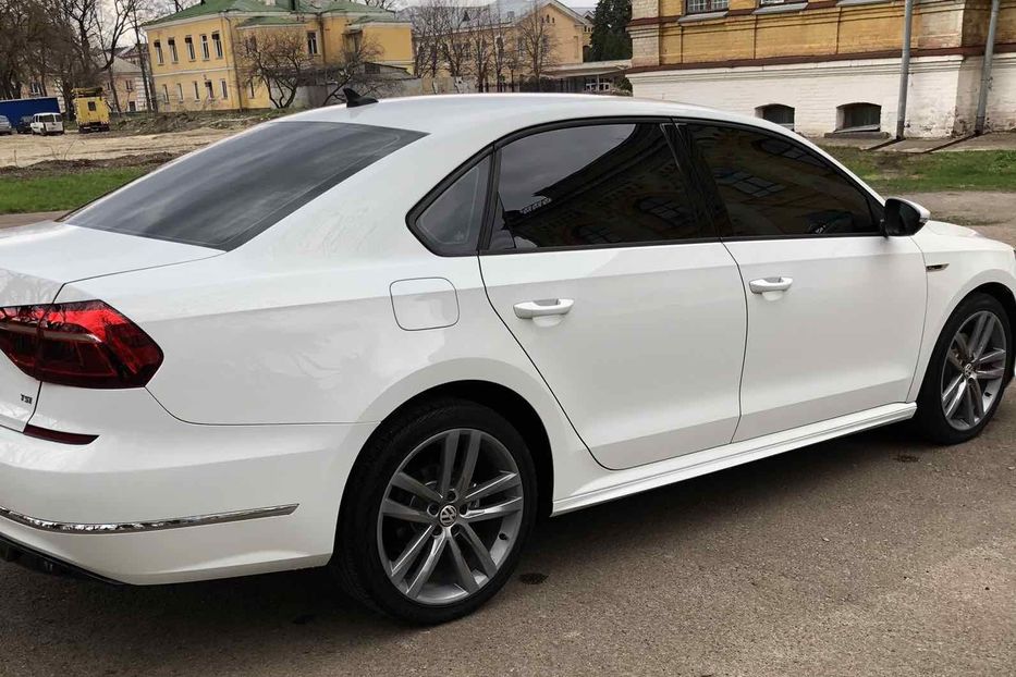 Продам Volkswagen Passat B7 2017 года в Киеве