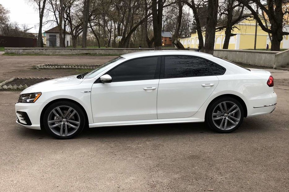 Продам Volkswagen Passat B7 2017 года в Киеве