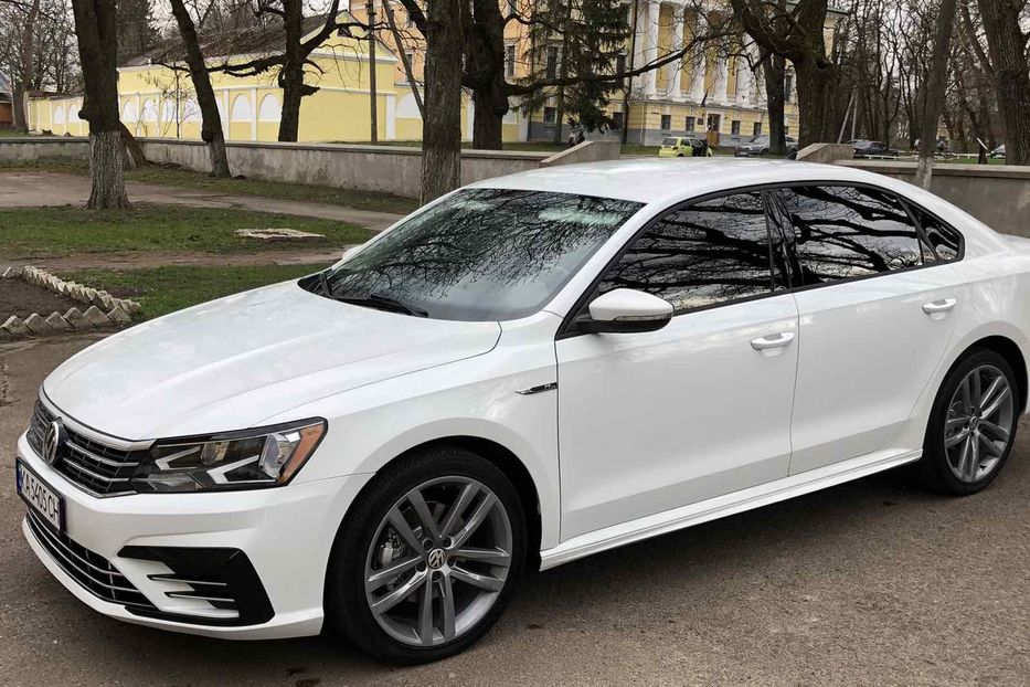 Продам Volkswagen Passat B7 2017 года в Киеве