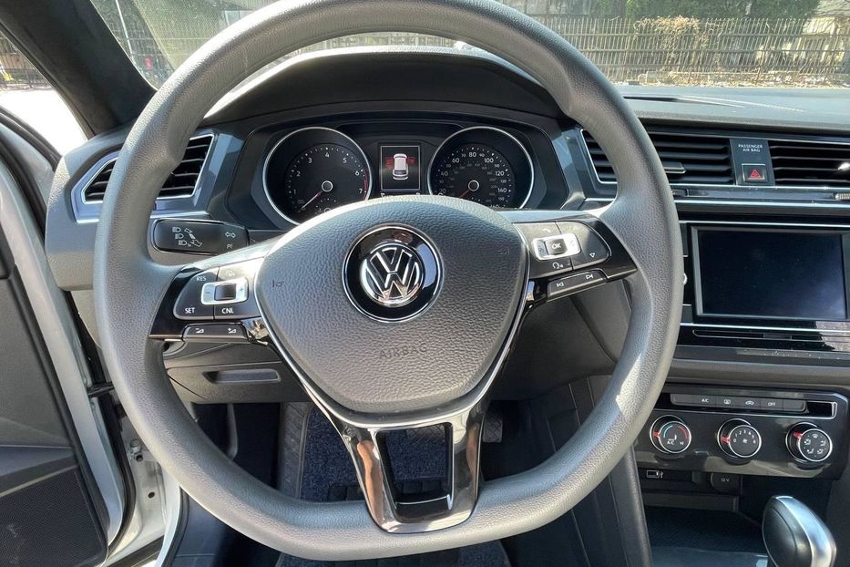 Продам Volkswagen Tiguan 2018 года в Киеве