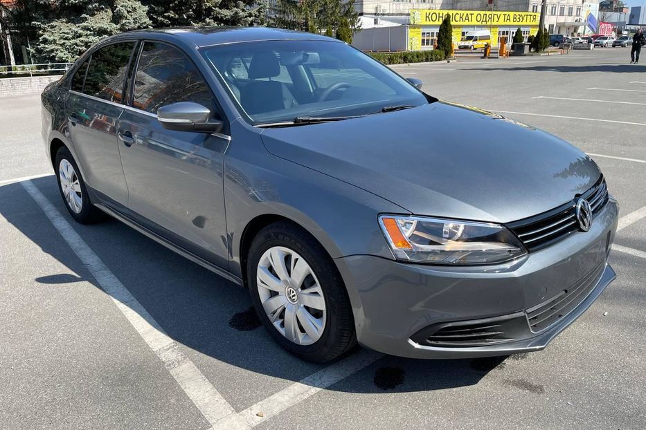 Продам Volkswagen Jetta 2013 года в Киеве