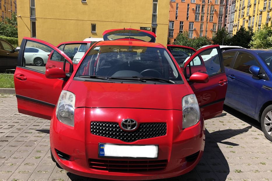 Продам Toyota Yaris 2008 года в Киеве