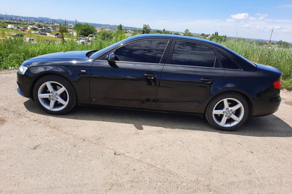 Продам Audi A4 2014 года в Одессе