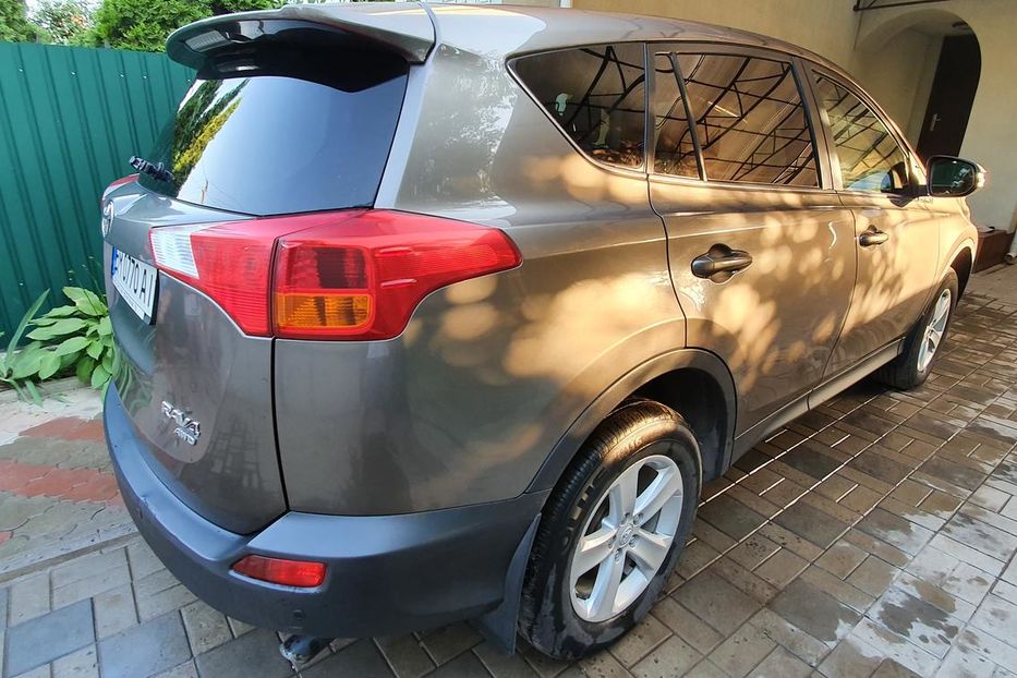 Продам Toyota Rav 4 2013 года в Сумах