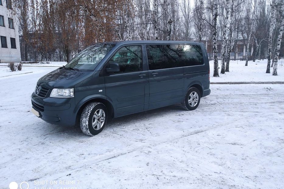 Продам Volkswagen Multivan highline 2008 года в Донецке