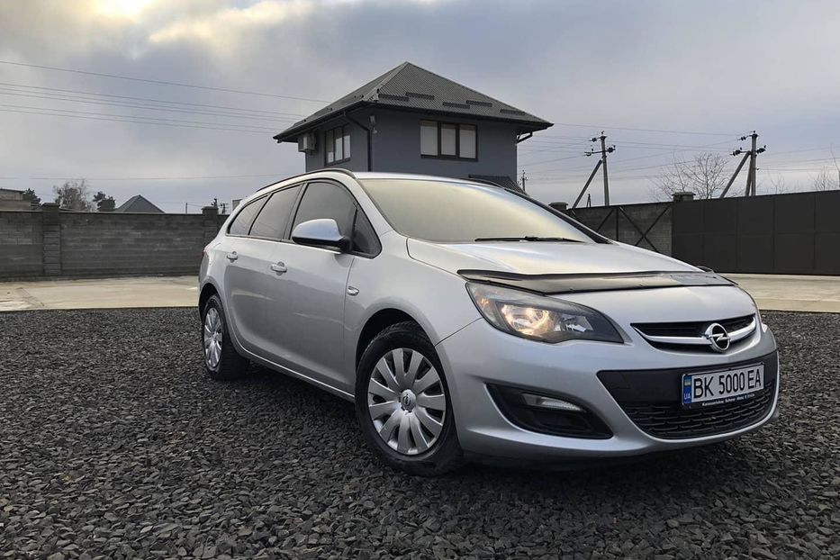 Продам Opel Astra J 1.7 (110 к.с /81кВт)  2013 года в г. Сарны, Ровенская область