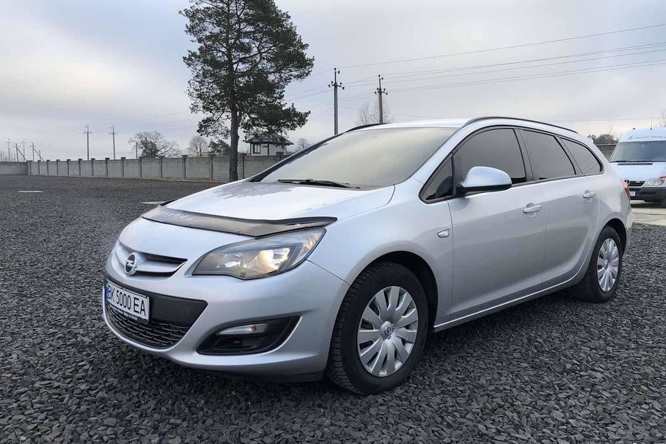 Продам Opel Astra J 1.7 (110 к.с /81кВт)  2013 года в г. Сарны, Ровенская область