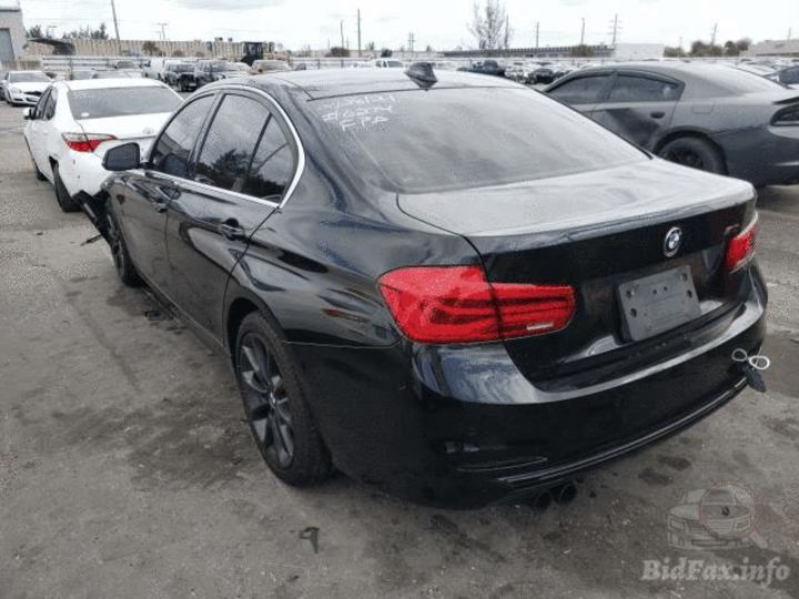 Продам BMW 330 2017 года в Киеве