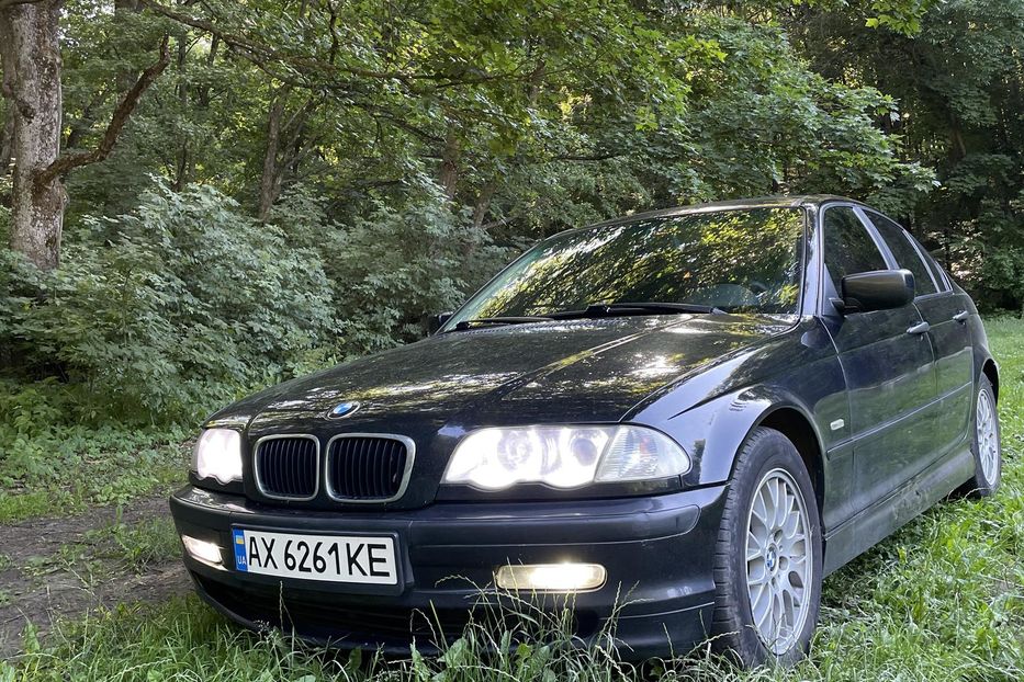 Продам BMW 320 2000 года в Харькове