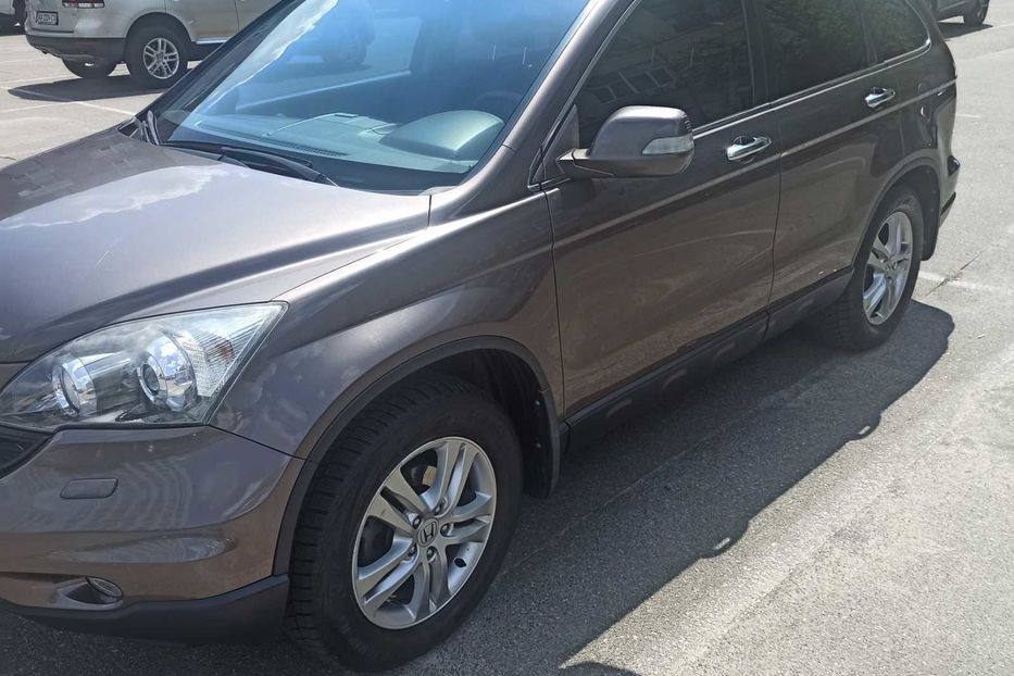 Продам Honda CR-V 2011 года в Киеве