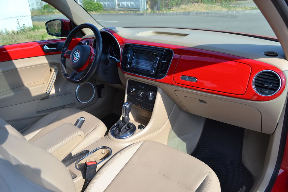 Продам Volkswagen Beetle 2014 года в Киеве