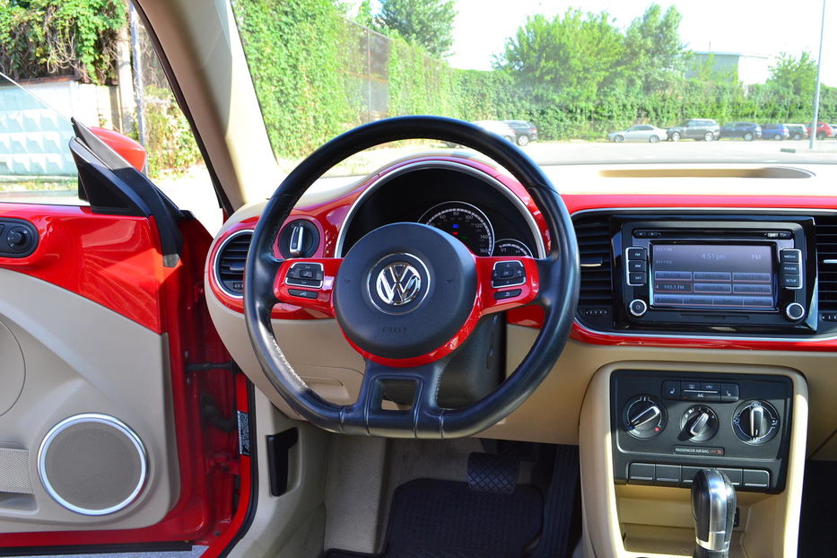 Продам Volkswagen Beetle 2014 года в Киеве
