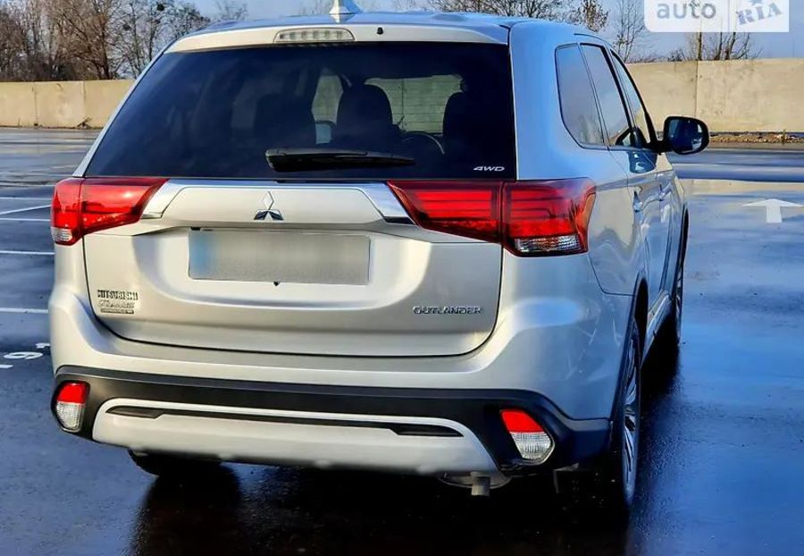 Продам Mitsubishi Outlander 2018 года в Киеве