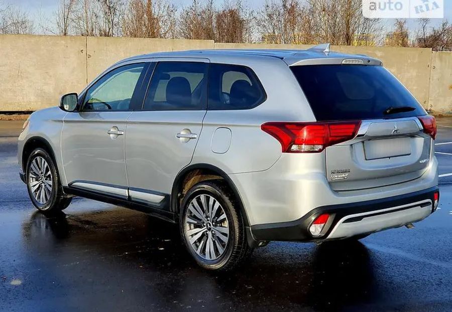 Продам Mitsubishi Outlander 2018 года в Киеве