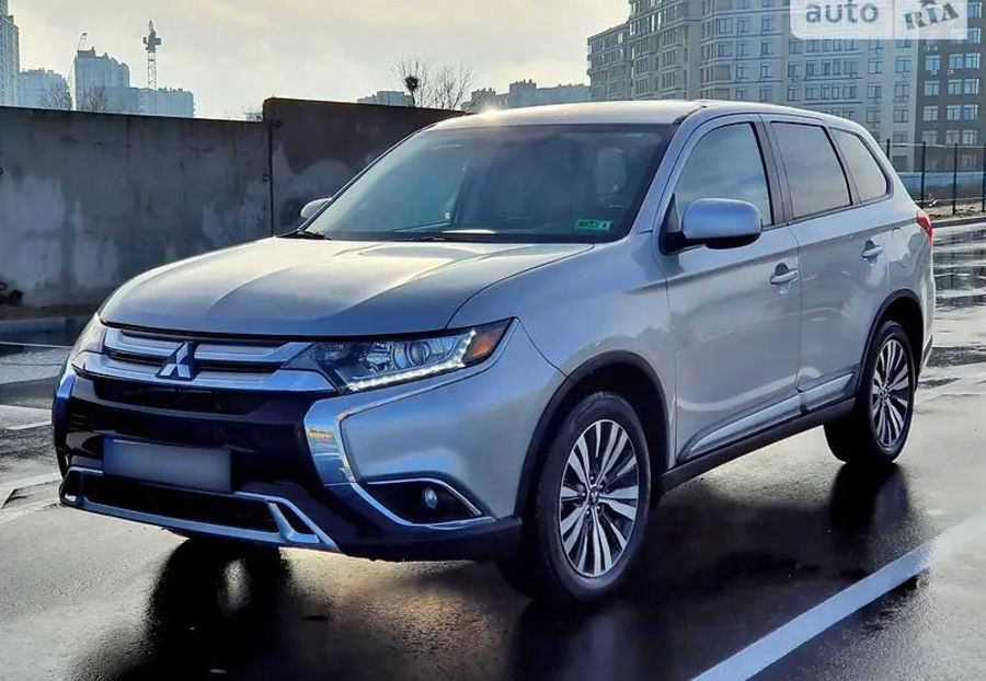 Продам Mitsubishi Outlander 2018 года в Киеве