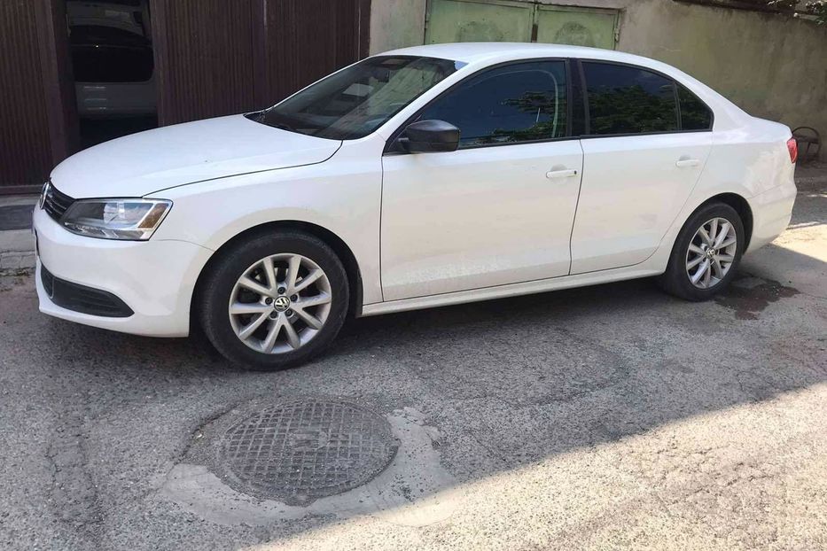 Продам Volkswagen Jetta 2017 года в Киеве