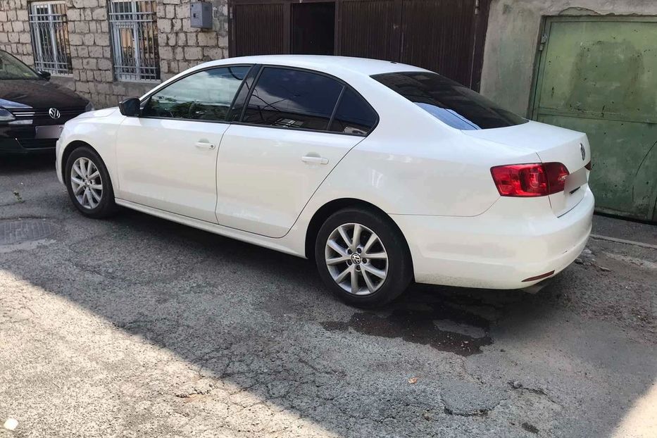 Продам Volkswagen Jetta 2017 года в Киеве