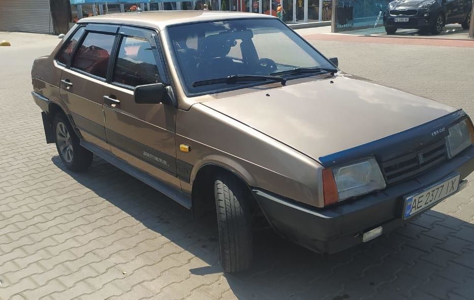 Продам ВАЗ 21099 1995 года в г. Кривой Рог, Днепропетровская область