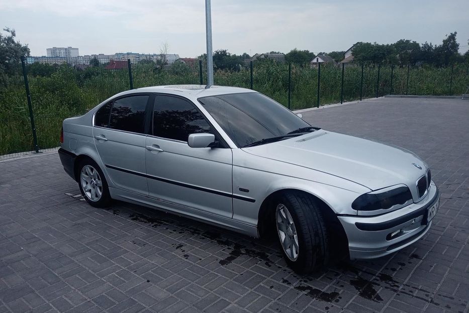 Продам BMW 320 1998 года в Днепре