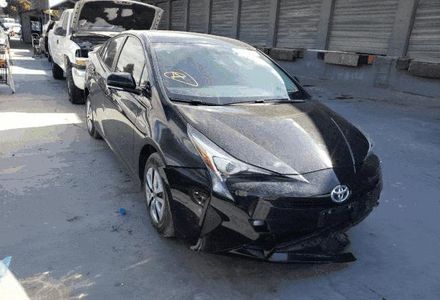 Продам Toyota Prius 2016 года в Киеве