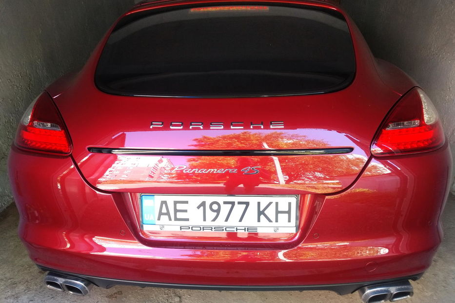 Продам Porsche Panamera 2012 года в Днепре