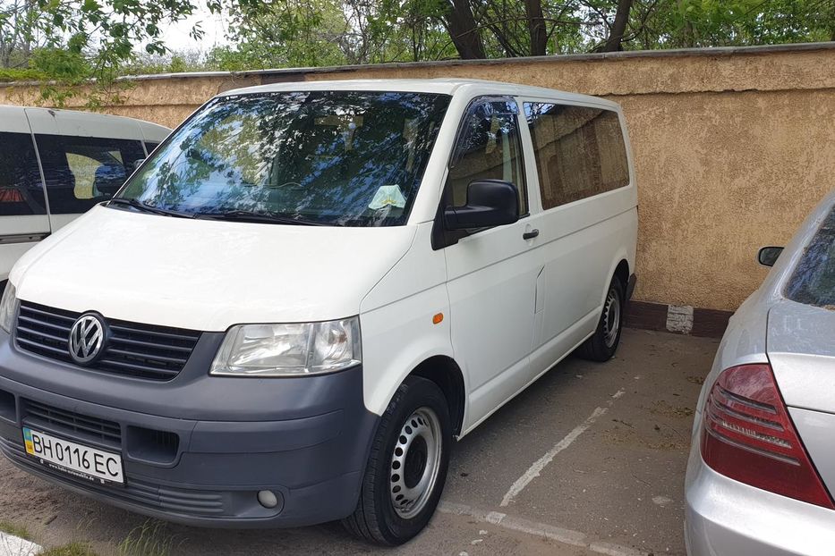 Продам Volkswagen T5 (Transporter) пасс. 2005 года в Одессе