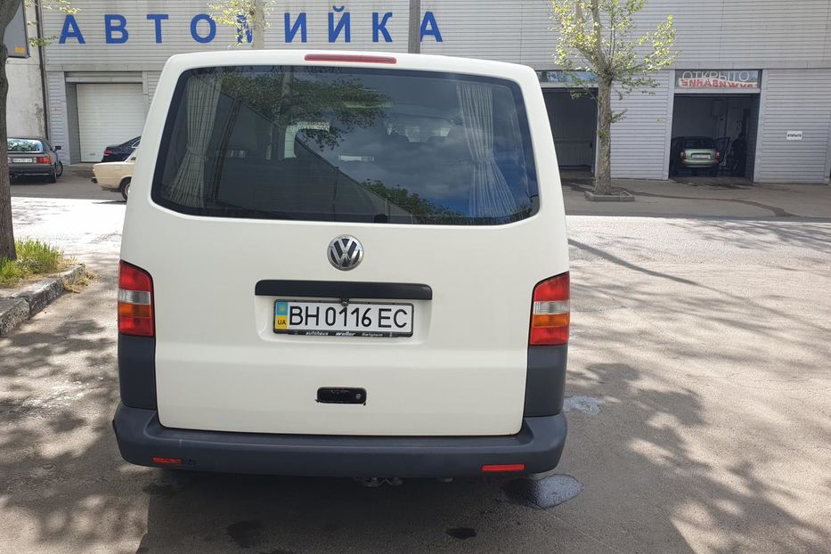 Продам Volkswagen T5 (Transporter) пасс. 2005 года в Одессе