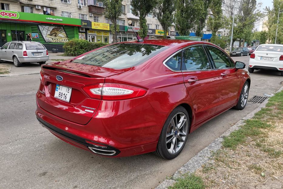 Продам Ford Fusion Titanium 2015 года в Киеве