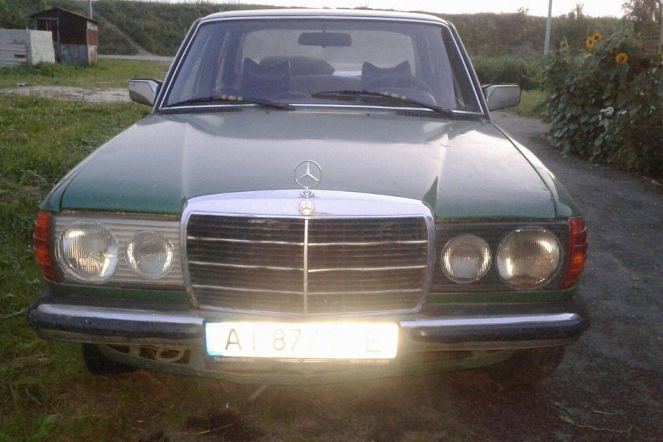 Продам Mercedes-Benz E-Class 1979 года в Ровно