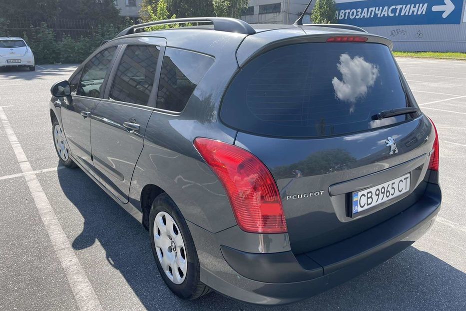 Продам Peugeot 308 2013 года в Киеве