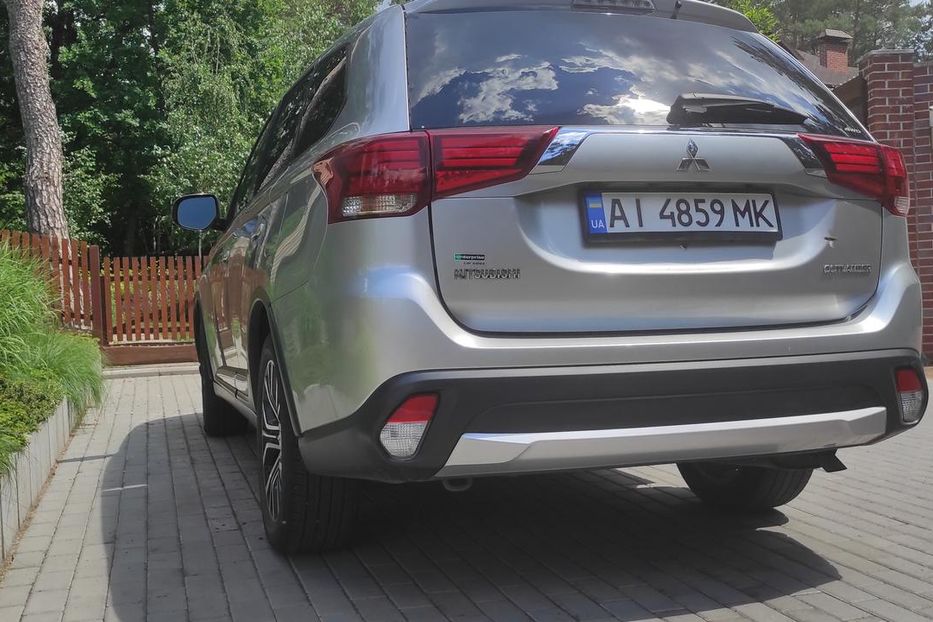 Продам Mitsubishi Outlander 2018 года в Киеве