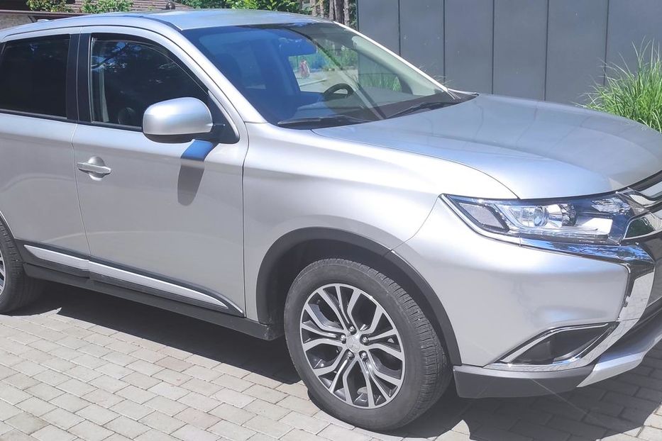 Продам Mitsubishi Outlander 2018 года в Киеве