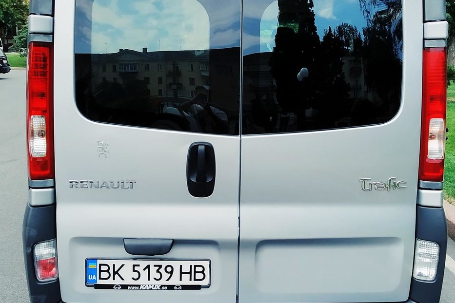 Продам Renault Trafic пасс.   2011 года в Чернигове