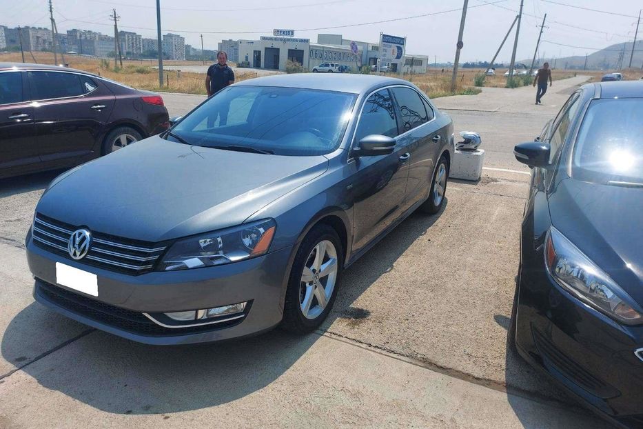 Продам Volkswagen Passat B7 2015 года в Киеве